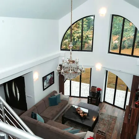 Duboka Villa *